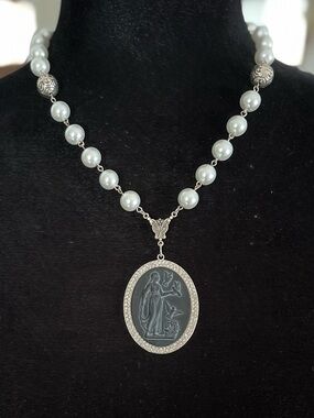 Vintage Black West German Goddess Mourning Glass Cameo Necklace W Pearls